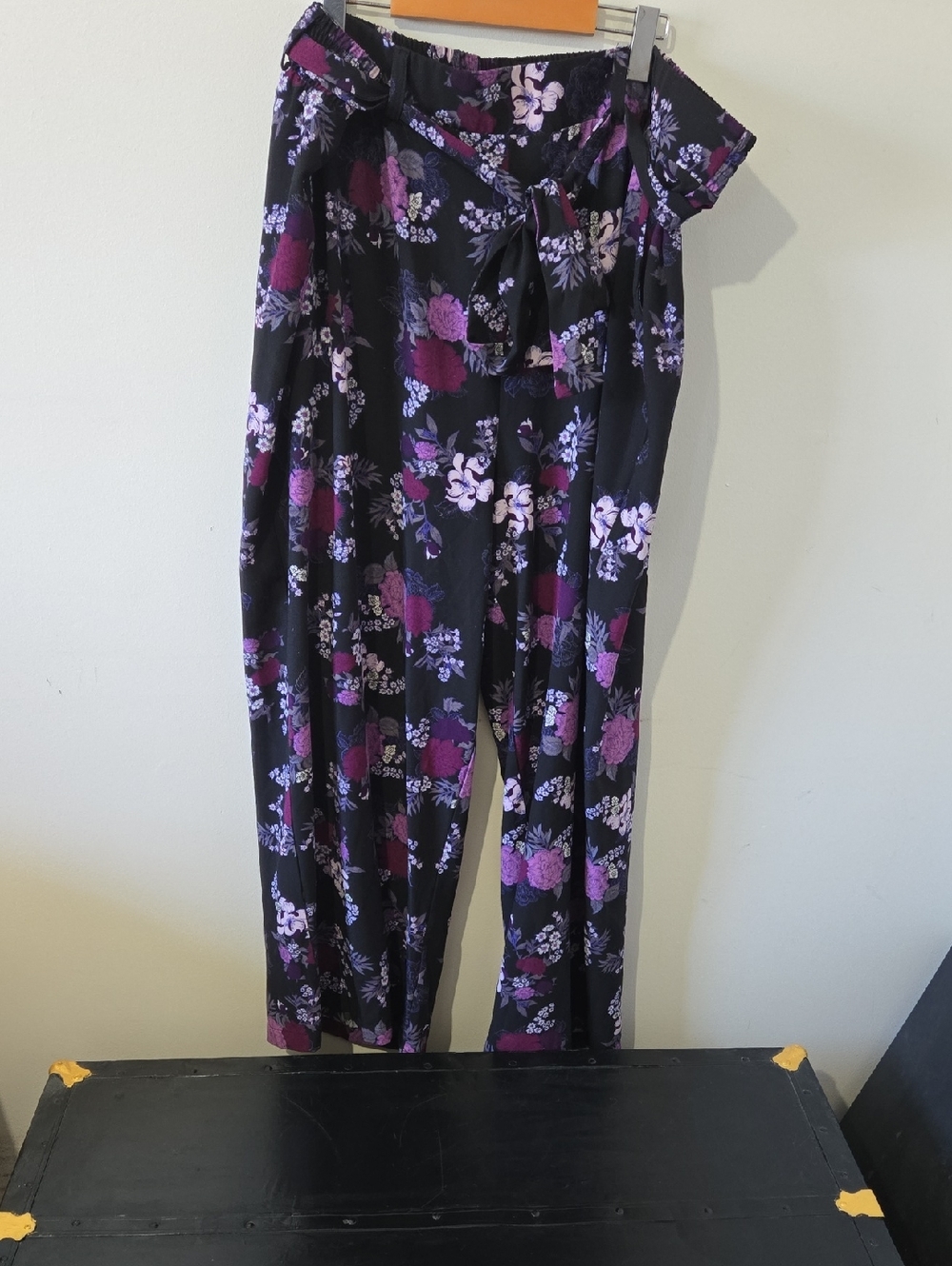 Torrid Ladies 4X Wide Legged Pants